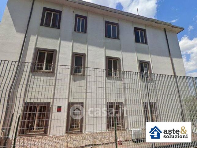 Capannone in commerciale in Via Frassineto 23