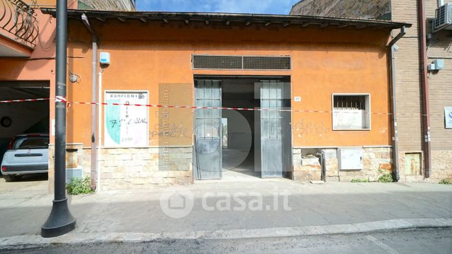 Negozio/locale commerciale in commerciale in Via Antonio Moscatelli 25