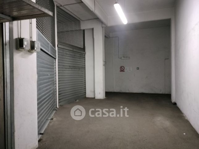 Box/posto auto in residenziale in Via San Remo 195 A