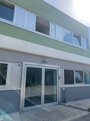 Ufficio in commerciale in Via Saverio Milella 10
