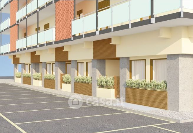 Ufficio in commerciale in Via T. Berninzoni 136