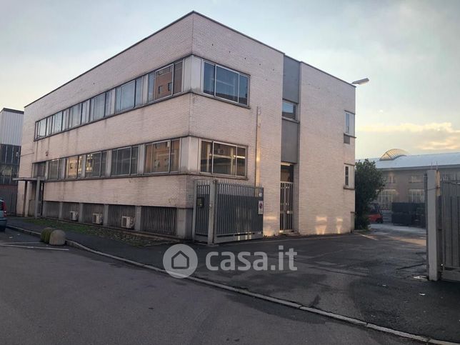 Ufficio in commerciale in Via Ludovico Ariosto