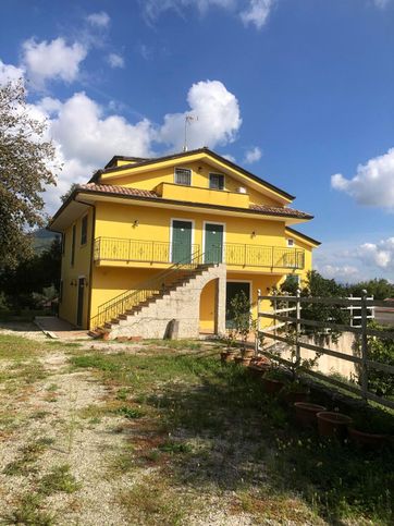 Casa indipendente in residenziale in Via Torello 7