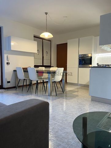 Appartamento in residenziale in Via Loira