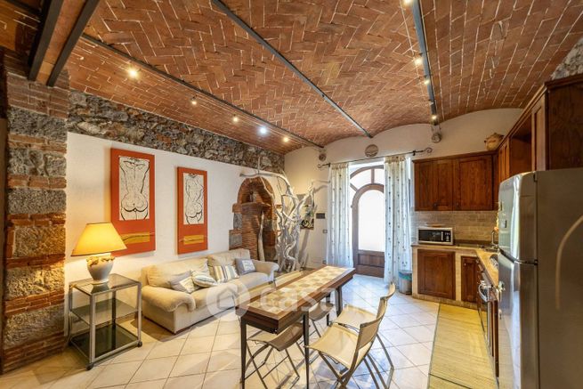 Loft in residenziale in Via Nuova 11