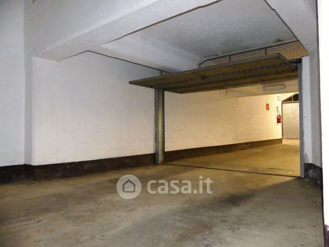 Garage/posto auto in residenziale in Corso Casale 103