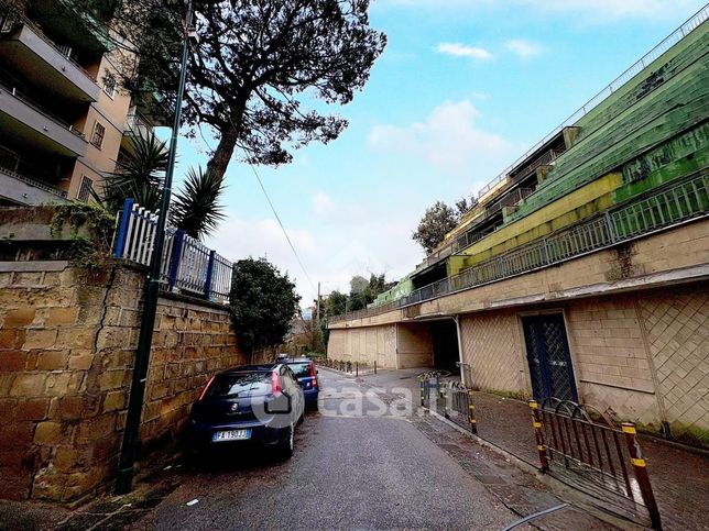 Garage/posto auto in residenziale in Via Camaldolilli 12