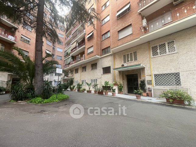 Appartamento in residenziale in Via Eugenio Checchi