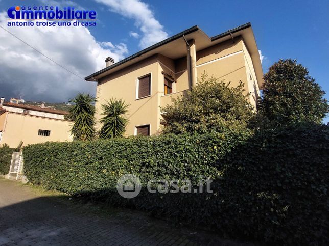 Villa in residenziale in Via Barni Abate