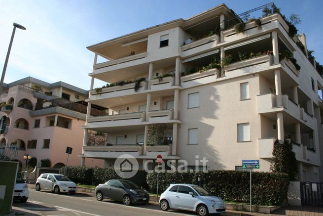 Box/posto auto in residenziale in Via Lazio 24