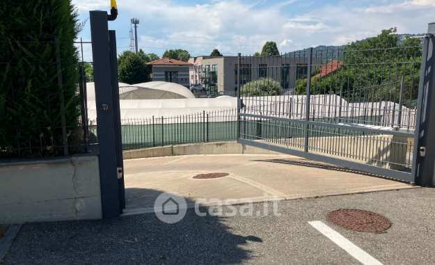 Box/posto auto in residenziale in Strada Genova