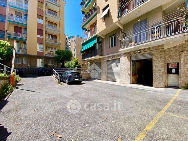 Box/posto auto in residenziale in Viale Pio VII 99