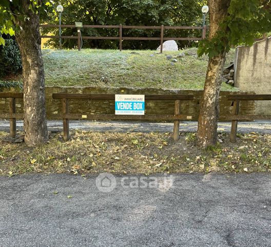 Box/posto auto in residenziale in Strada Larzey - Entrèves