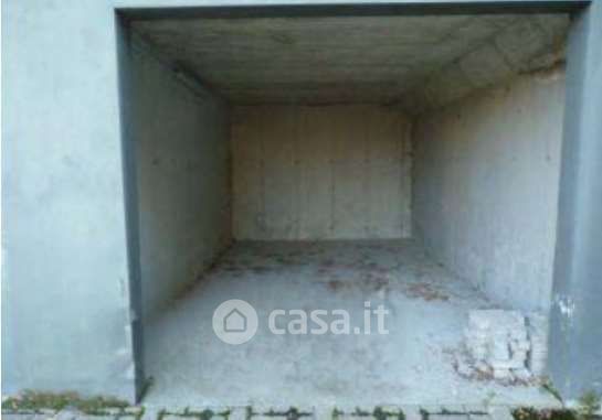 Box/posto auto in residenziale in Strada Gherzi