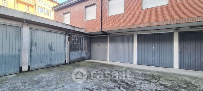 Box/posto auto in residenziale in Via Monte Zovetto 22