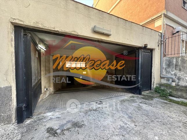 Garage/posto auto in residenziale in Via Corsica 6