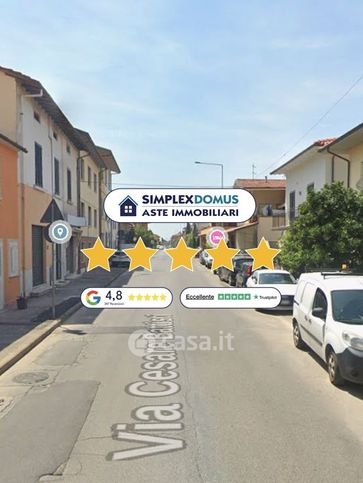 Villa in residenziale in Via Cesare Battisti