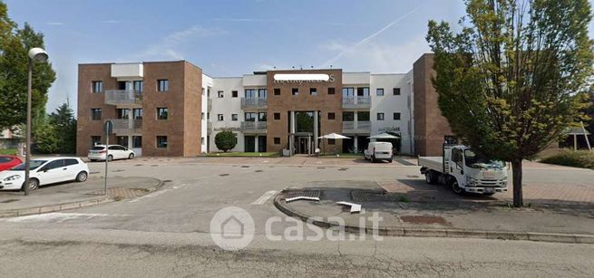 Capannone in commerciale in Via Germania 22