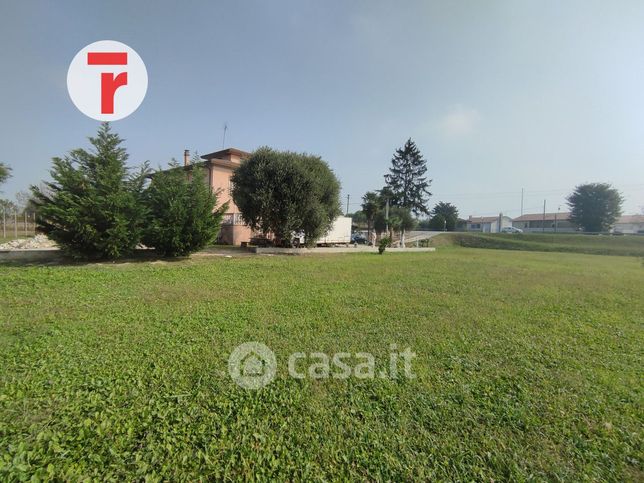Casa indipendente in residenziale in