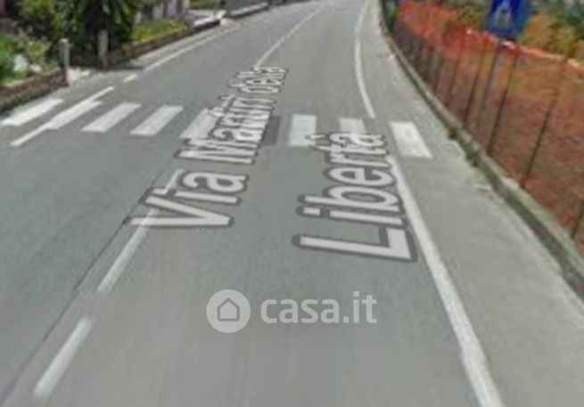 Box/posto auto in residenziale in Via Martiri della Libertà