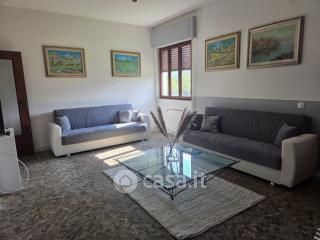 Appartamento in residenziale in Via Comano 5