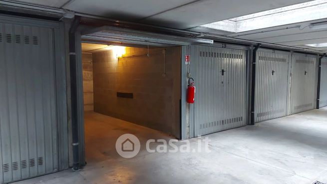 Garage/posto auto in residenziale in Via Giuseppe Meda 34