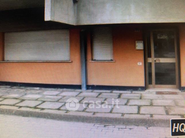 Ufficio in commerciale in Via San Marino 172