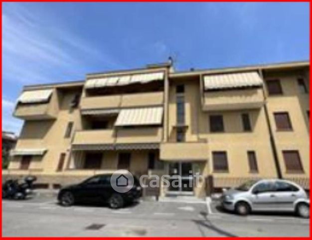 Appartamento in residenziale in Via Resegone 6