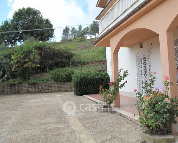 Appartamento in residenziale in Via Monte Calcaro 1