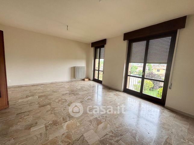 Appartamento in residenziale in Via Santella