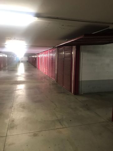 Box/posto auto in residenziale in Via Tarcisio Donati 10