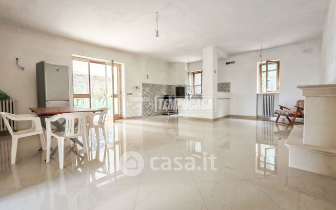 Villa in residenziale in Strada Statale 100