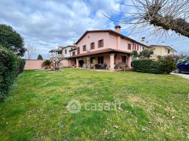 Villetta a schiera in residenziale in Via Pio VI