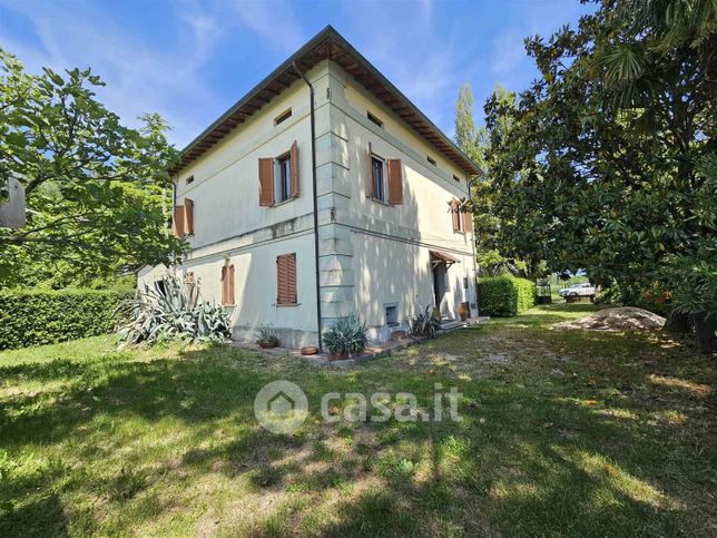 Villa in residenziale in Via dei Portoni 1