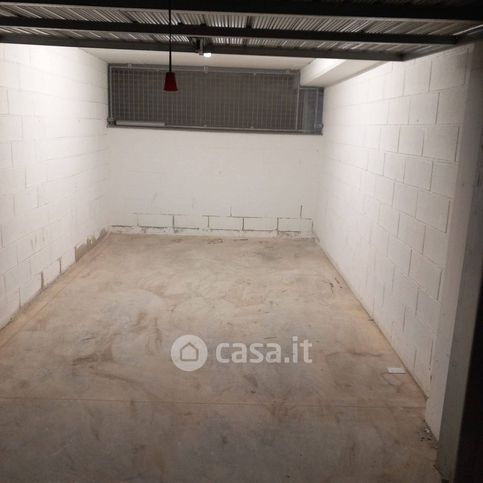 Box/posto auto in residenziale in Via XX Settembre