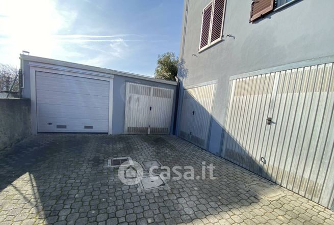 Garage/posto auto in residenziale in Via dei Gelsi 10