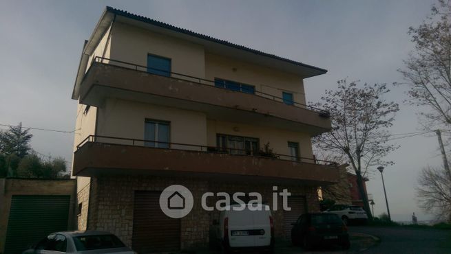 Appartamento in residenziale in Via dei Velini 136