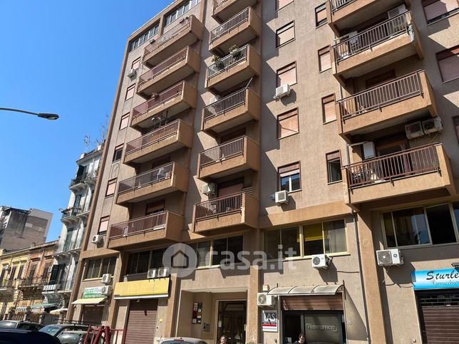 Ufficio in commerciale in Via Ragusa Moleti 3