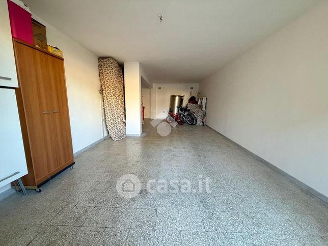 Box/posto auto in residenziale in Via Raffaele Abbaticchio