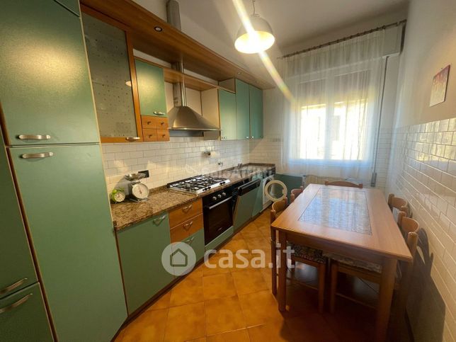 Appartamento in residenziale in Via Adua 2