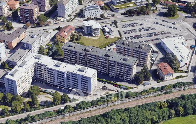 Ufficio in commerciale in Volta