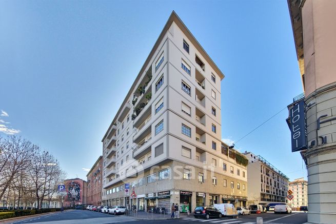 Ufficio in commerciale in Via Vittorio Salmini 1