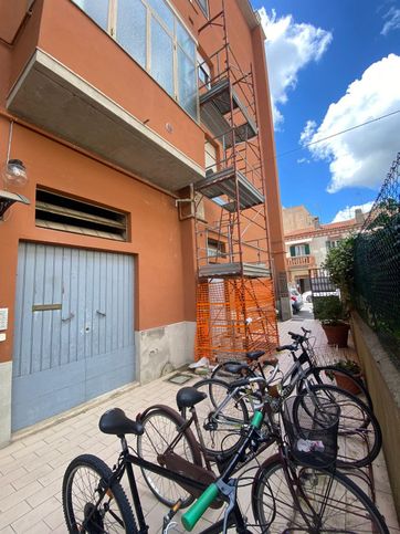 Box/posto auto in residenziale in Via Cesare Battisti 101