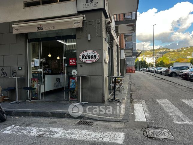 Negozio/locale commerciale in commerciale in Via Vincenzo Bello