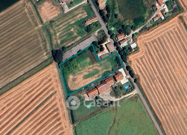 Terreno agricolo in commerciale in Via Piazza