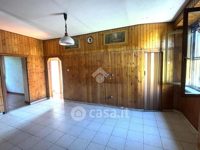 Appartamento in residenziale in Via Carseolana 24