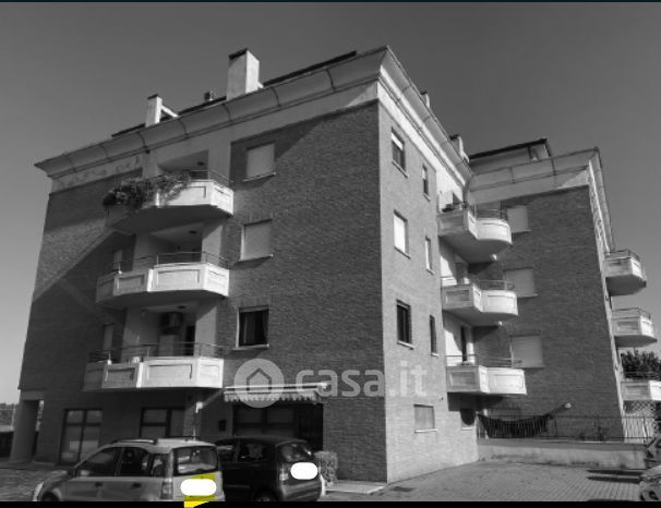 Appartamento in residenziale in Via Orvietana