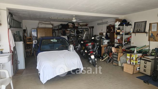 Box/posto auto in residenziale in Via Sepozzo
