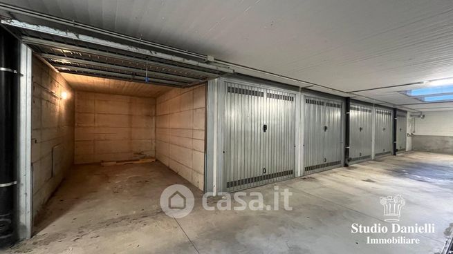 Garage/posto auto in residenziale in 