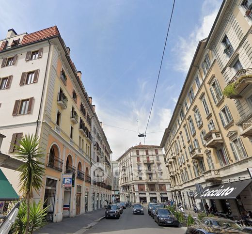 Appartamento in residenziale in Via Paolo Frisi 1